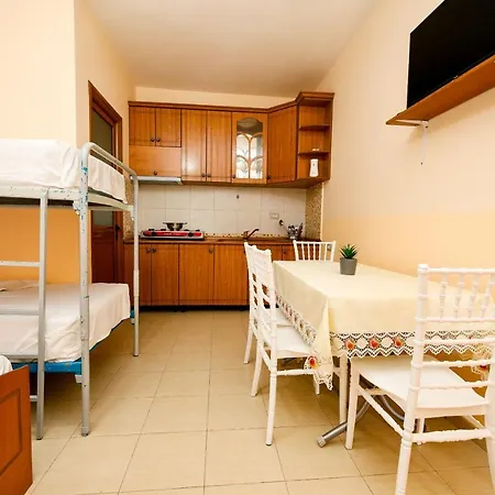 بيت ضيافة Mere Family House